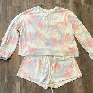 Woman’s Tie-Dye Pajama Set Size 2XL